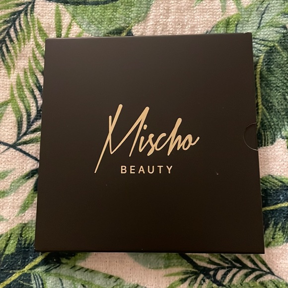 Other - Mischo beauty blush palette